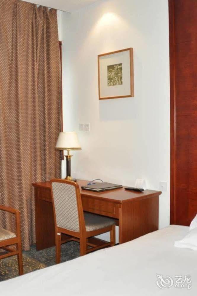 Byfond Hotel Shanghai Esterno foto